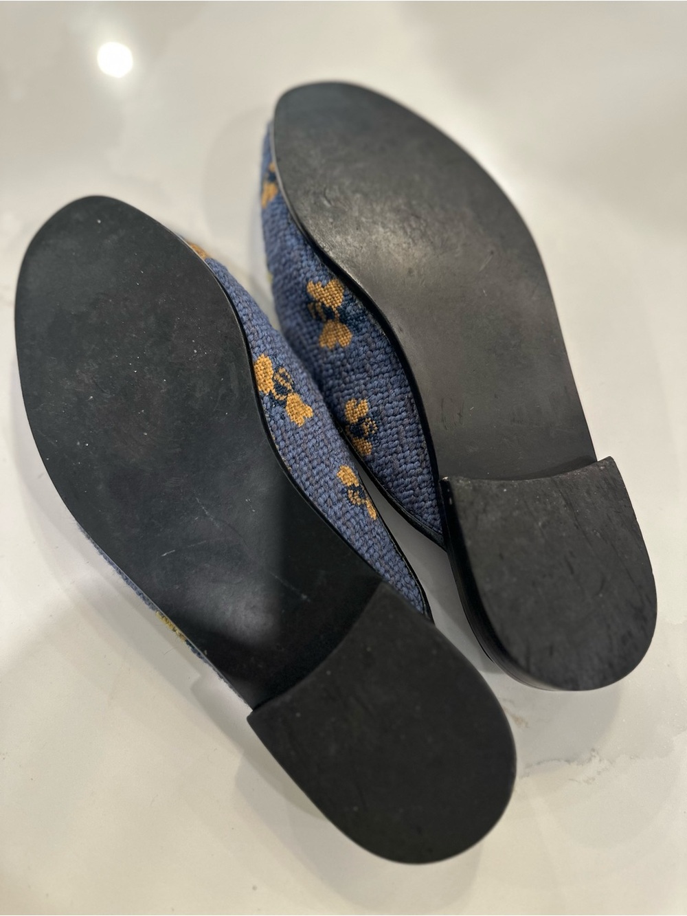 🐝 The Larkspur Collection Blue Needlepoint Bee Mules/Slippers Size M (US 8/8.5) - Picture 7 of 7